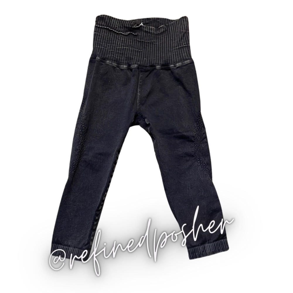 Free People Movement Good Karma High Rise Crop Leggings Washed Black XS/S NEW - Picture 2 of 4